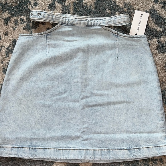 NWT WeWore What Indigo Comfort Cut
Out Skirt size L - Picture 3 of 6